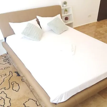 Apartel 41 - Krys Apartmán *